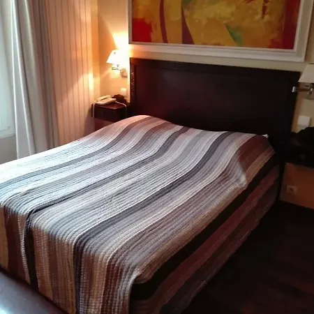 Tingis Hotell