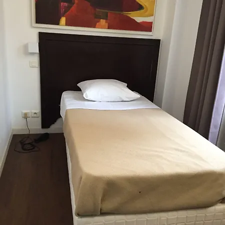 Tingis Otel