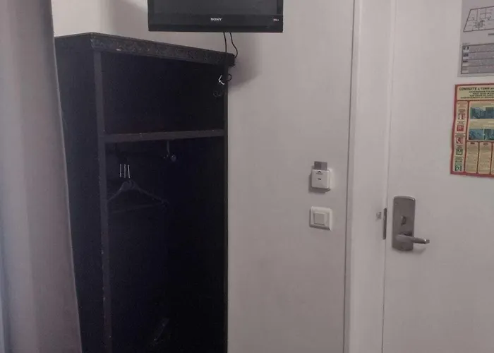 Hotel Tingis Parigi